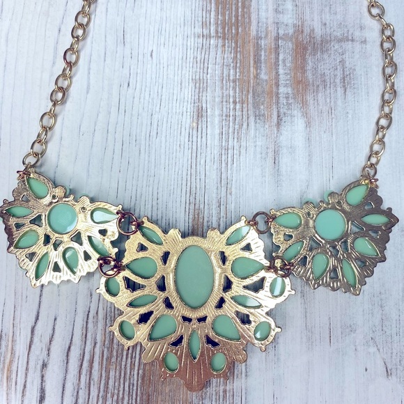 Charming Charlie Statement Collar Necklace - Picture 4 of 4